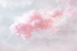 手绘抽象粉色云