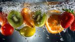 繽紛水果入水瞬間