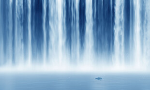 招财瀑布山水风景画