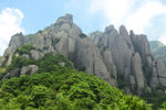 山峰巨石大风光