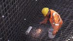 中铁铁建劳务工电焊钢筋作业施工