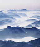 山峦云海背景