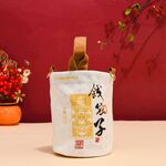 传统纸袋包装的铁茶叶