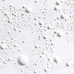 白色背景上的水滴纹理