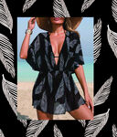 时尚女士海边度假穿搭