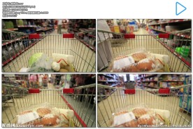 超市购物车穿梭