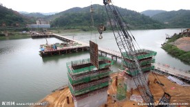 中铁铁建钢栈桥桩基桥墩吊车钢板