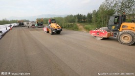 中铁铁建高速公路路面机设备作业