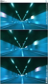 驾车在隧道穿梭