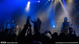 摇滚乐队的演唱会