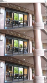 医院门口进出的人群