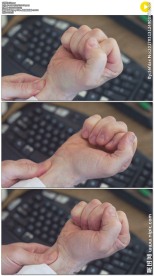 按摩酸痛的手腕