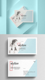 女性时尚创意内衣名片模板极简小