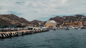 从海上看到的港口