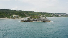 平静的海面海岸线