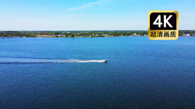 航拍游艇在大海上高速航行