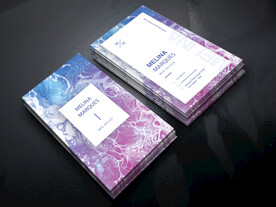 水彩花纹背景风格创意名片模板