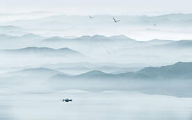 山水客厅挂画电视背景墙