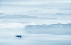 中国风客厅意境山水画