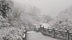 北郊湖走廊雪景