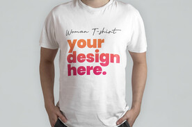 男性短袖白色T恤样机