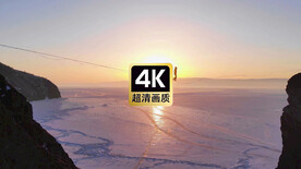 夕阳下山谷中走钢丝的艺人