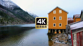 唯美山下湖边木屋美景