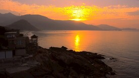 深圳市大鹏新区沙渔涌清晨日出