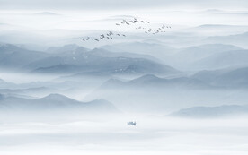 禅意水墨山水画