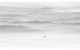 意境水墨山水画