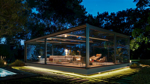 现代玻璃房夜景