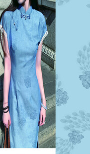 浅蓝色中式旗袍女性风采
