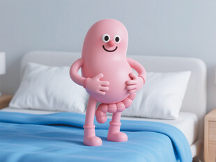 粉色玩偶站在床上