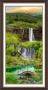 秀丽山水瀑布风景图