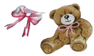 棕色小熊与蝴蝶结装饰