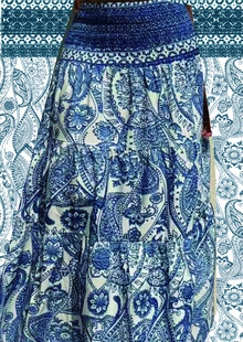 蓝白花纹民族风长裙